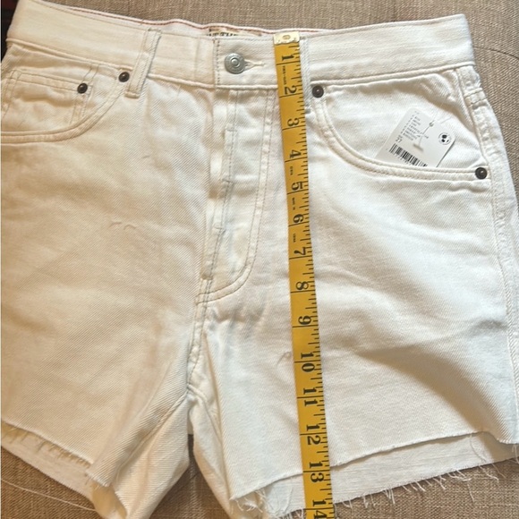 Free People We The Free Size 27 Denim Shorts Ivory NWT! - Picture 7 of 8